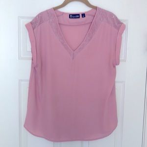 Beautiful NewYork & Company Design Studio blouse